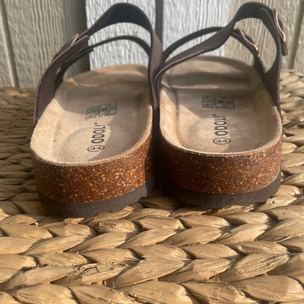Odoly slide sandals
